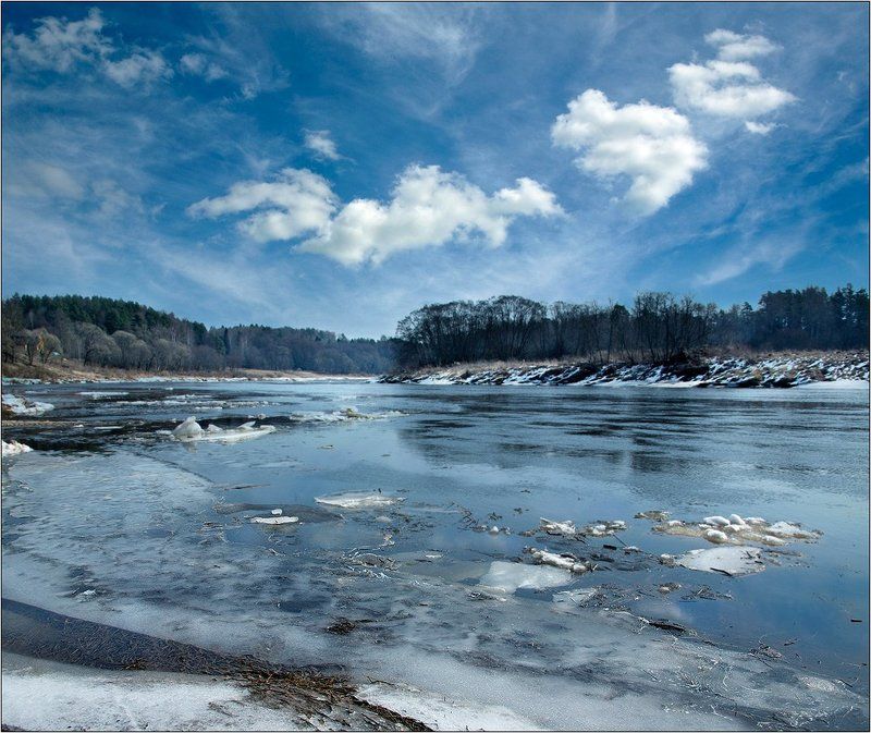 Март на Угреphoto preview