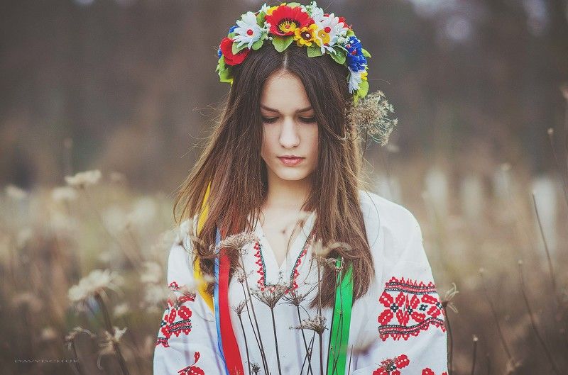 Ukraine girl, Венок, Девушка, Костюм, Природа ***photo preview