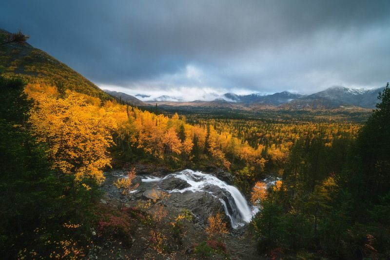 россия, мурманская область, кольский полуостров, пейзаж, природа, осень, заполярье, рассвет, хибины, водопад, река Дыхание осениphoto preview