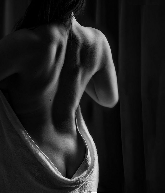портрет, девушка, студийный портрет, ню, черно-белое BW nudephoto preview