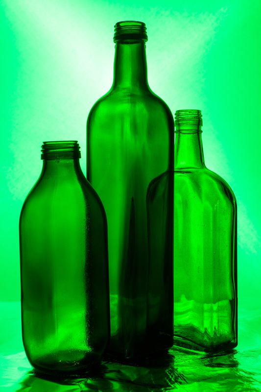 Зеленые бутылкиphoto preview