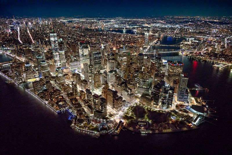 manhattan, new york, roman golubenko Manhattan still Alive, Omicron times 2021, NYphoto preview