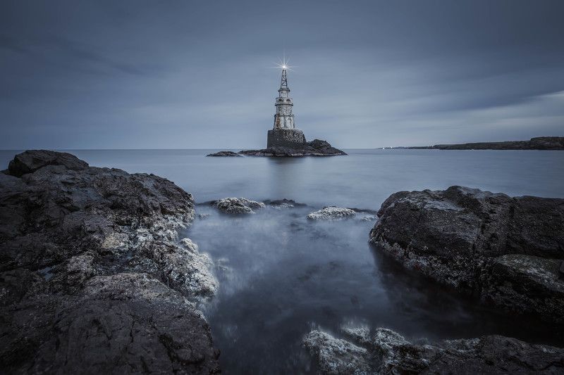 #sea#clouds#landscape #seascape Фарът и моретоphoto preview