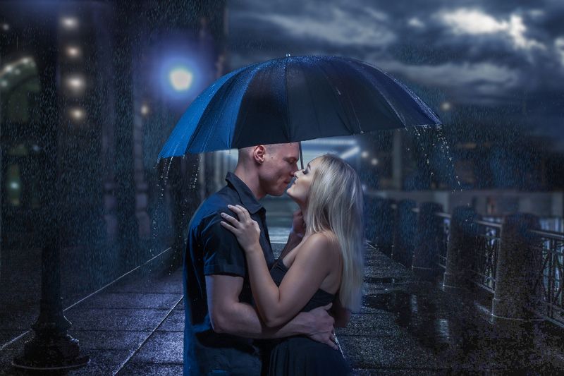 Under umbrellaphoto preview