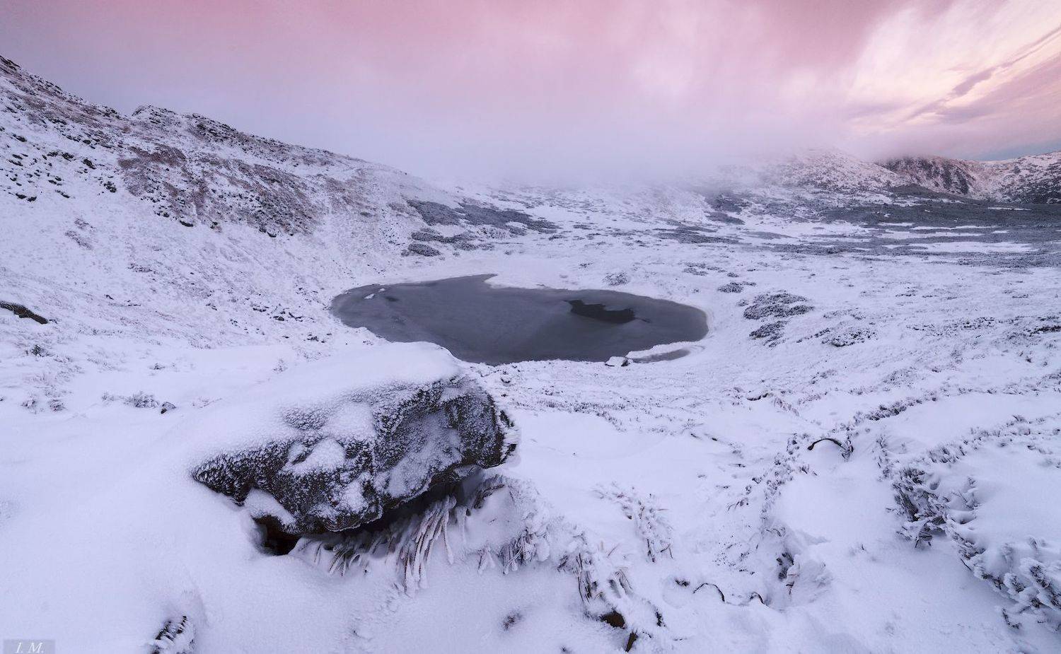карпаты, несамовитое, озеро, пейзаж, снег, холод, панорама, камень, утро, morning, cold, stone, frozen, lake, nesamovyte, carpathians, mountains, landscape, panorama, snow, white, coldness, Ivan Maljarenko