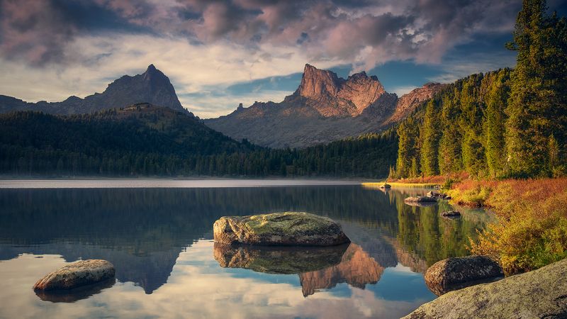 пейзаж, природа, красивая, горы, скалы, пики, камни, озеро, вода, вечер, берег, ергаки, светлое, красноярский край, облака, отражения Вечерние пейзажи озера Светлогоphoto preview