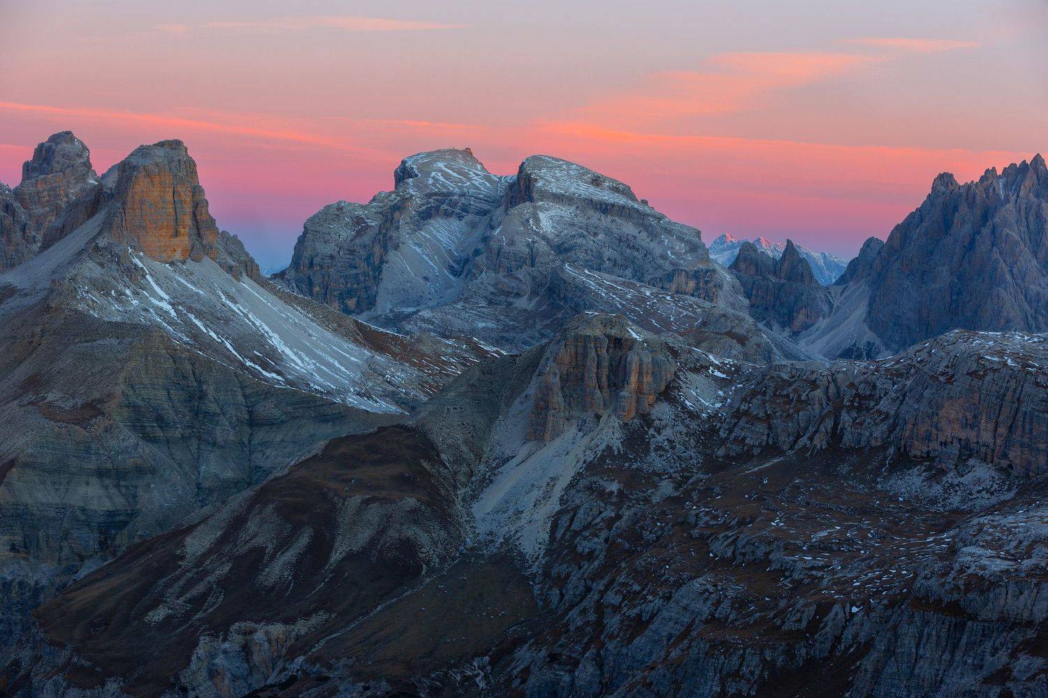 Светает.. Автор: Геннадий Финенко италия, доломиты, горы, облака, восход, природа, landscape, italy, dolomites, golden hour, golden light, sunrise, Геннадий Финенко