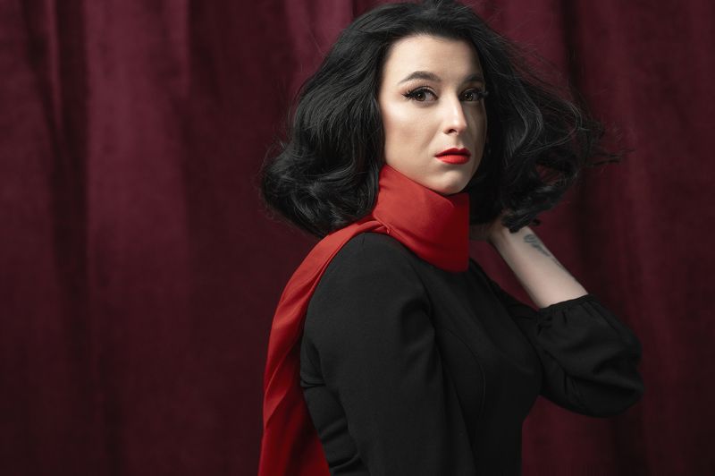 девушка, портрет, шарф Актрисаphoto preview