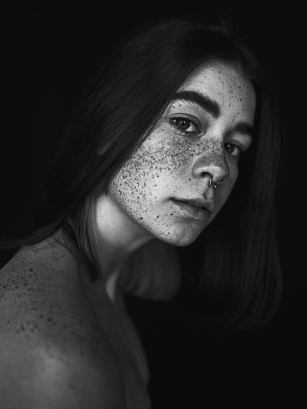 Портрет; Веснушки;  Веснушкиphoto preview