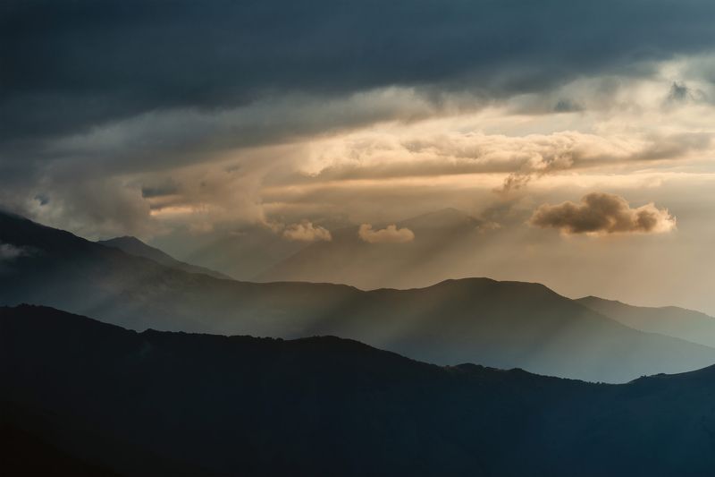 облака, горы, равнина, осетия, холм, пейзаж, природа Черты заката.photo preview