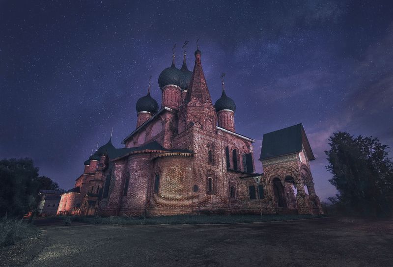 Храмовый ансамбль в Коровниках г. Ярославльphoto preview