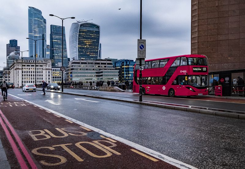 Bus stopphoto preview