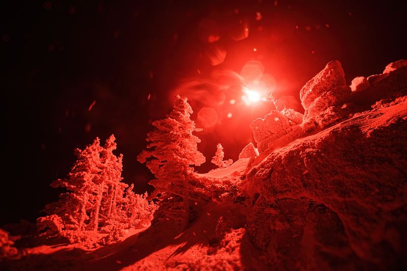 Таганай,Южный Урал, зима, свет, метель, снег, горы В полном мраке кто-нибудь обязательно зажжёт огонь!photo preview