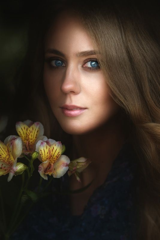 #женскийпортрет Дарите женщинам цветыphoto preview