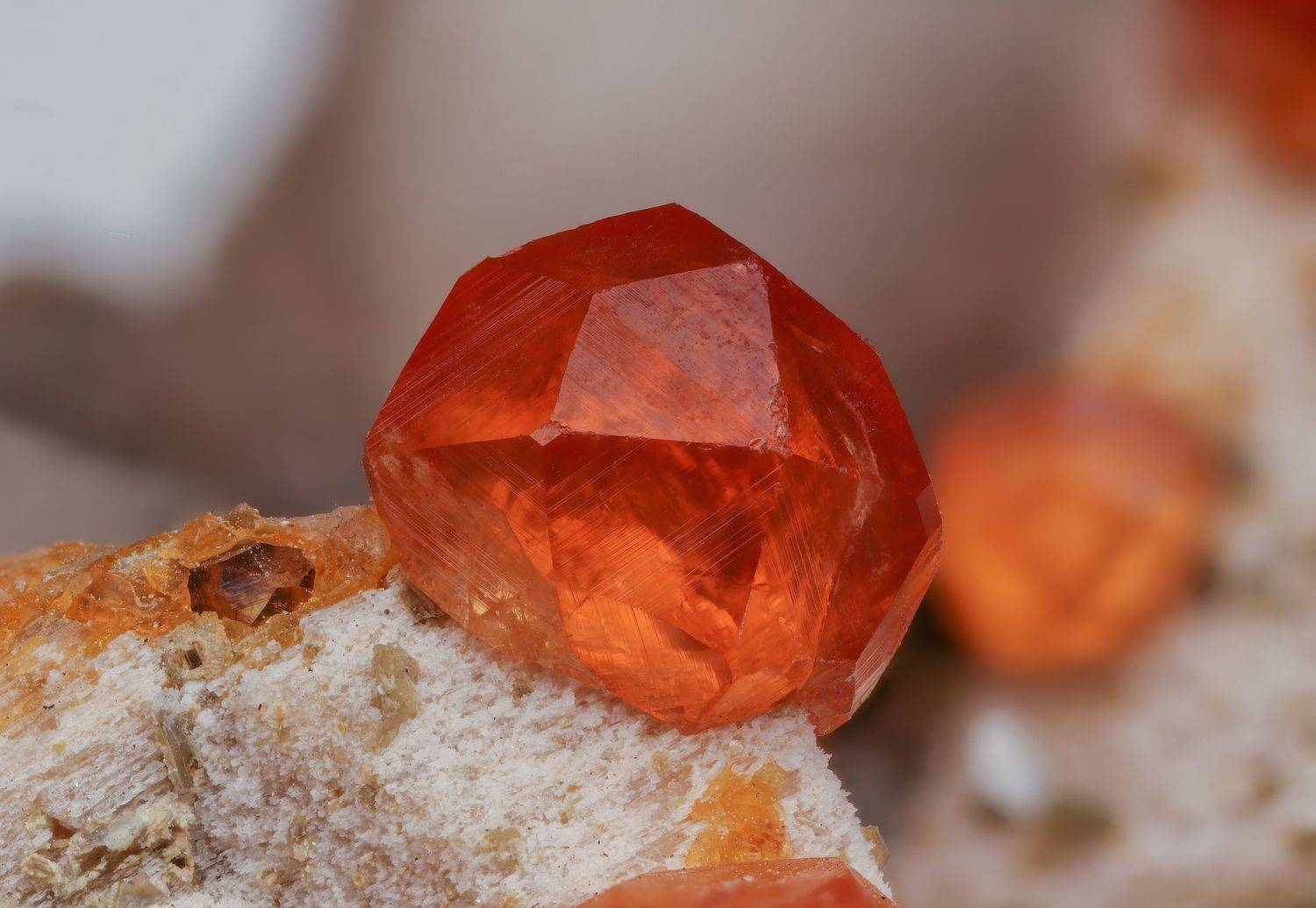 Спессартин. Автор: Глеб Коровко макро, кристалл, минерал, Глеб Коровко