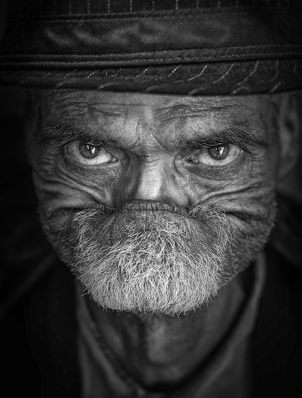 #پرتره #نمایش #سیاه سفسد حسن مطربphoto preview