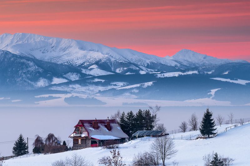 #poland #pentax #benro #lightroom #nikcollection #nature #sunrise #mountains #sky #fog #foggy #morning #pix Mountains house...photo preview