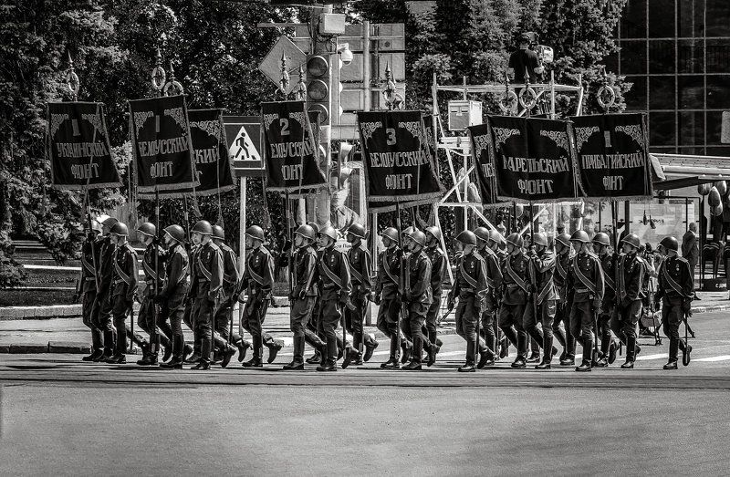 Черно белое настроениеphoto preview