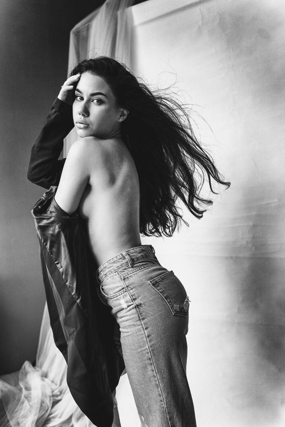 Zarina. Автор: Роман Разуменко , Роман Разуменко