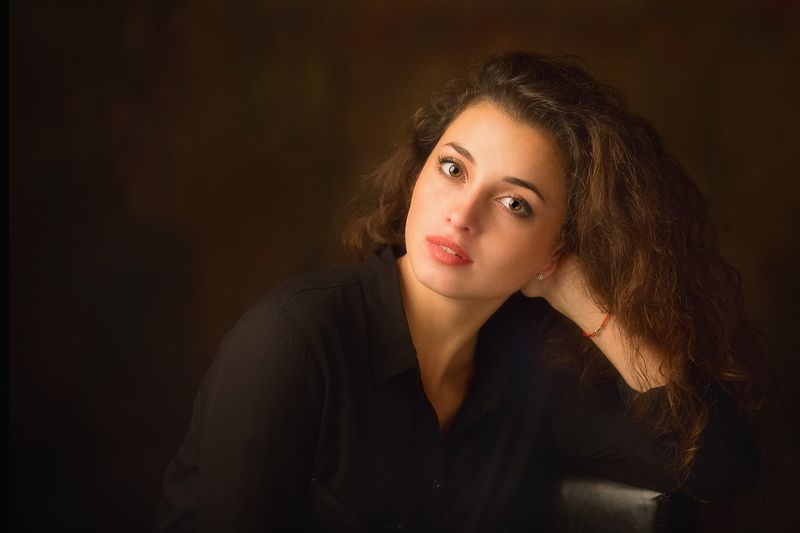 портрет, девушка Портретноеphoto preview