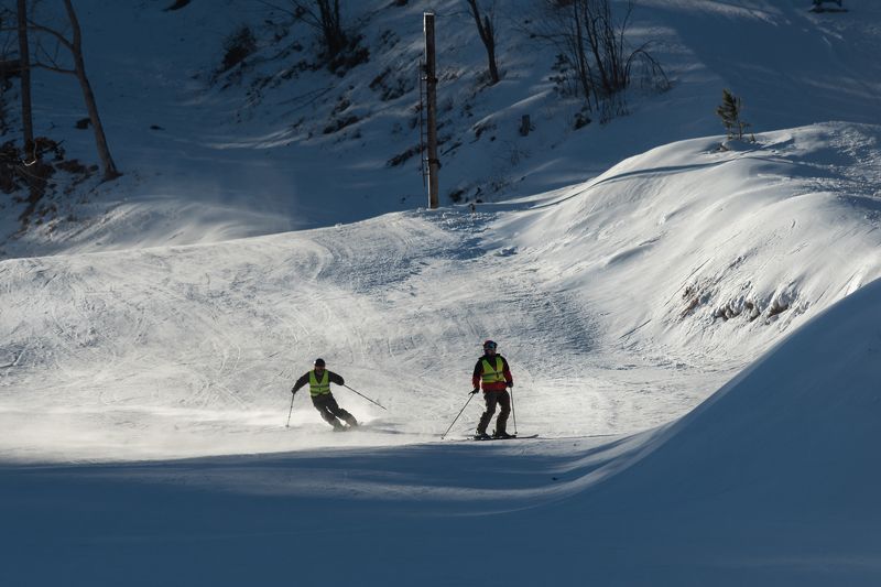спорт, горнолыжный, лыжи, склон, горы, снег, зима, скорость, движение, здоровье Наперегонки с ветром фото превью