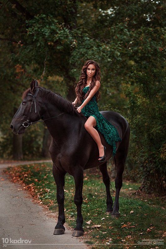 Наездницаphoto preview