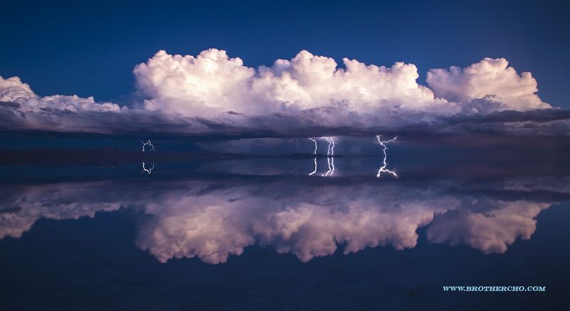 The Night of UYUNIphoto preview