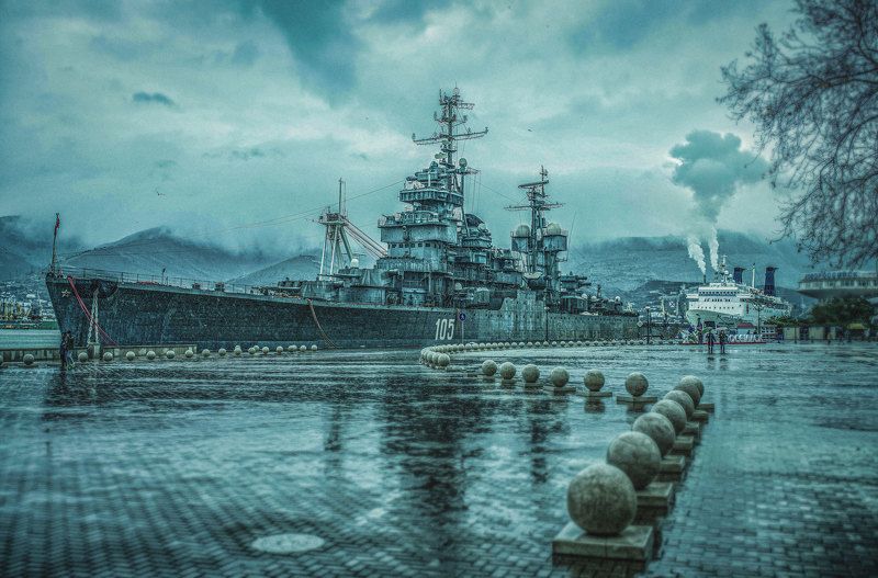 Novorossiysk. Buttle cruiser Mikhail Kutuzov.photo preview