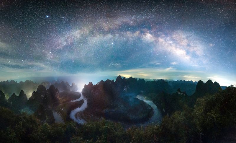 Landscape Lying Dragonphoto preview