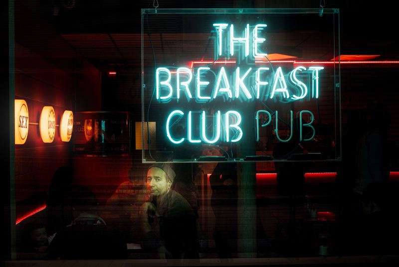 Eye Contactphoto preview