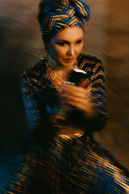 портрет с зеркальцемphoto preview