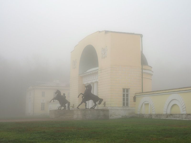 конный дворphoto preview