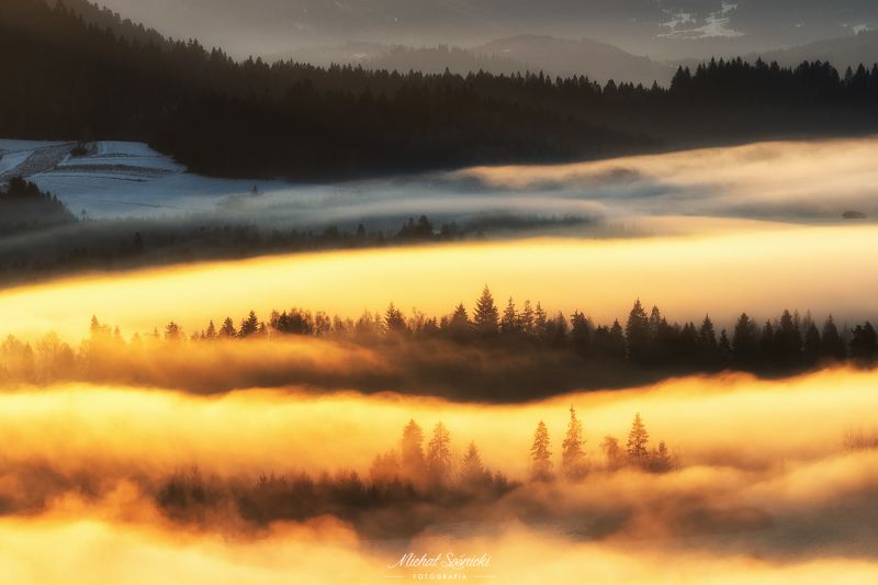 #poland #pentax #benro #lightroom #nikcollection #nature #sunrise #mountains #sky #fog #foggy #morning #pix Layers at sunrise...photo preview