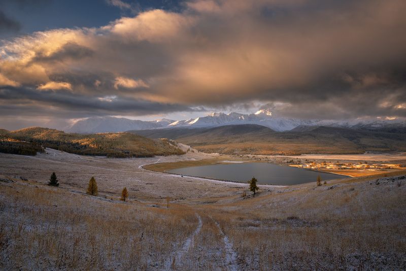 алтай,горы,осень утром на Джангысколеphoto preview