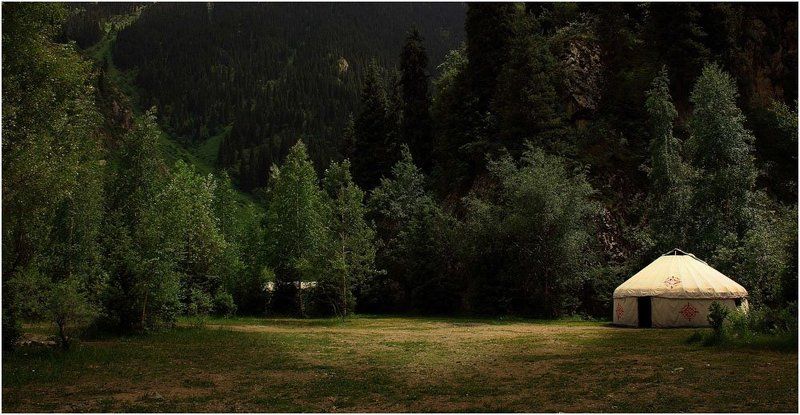 иссык, горы, юрта Иссыкphoto preview