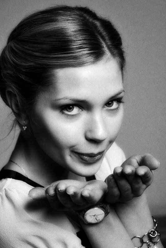 девушка,часы,взгляд Унесение ветром...photo preview