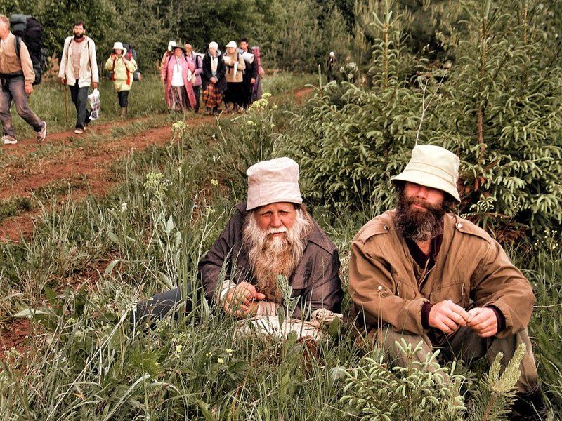 крестный ход ,поломники Поломникиphoto preview