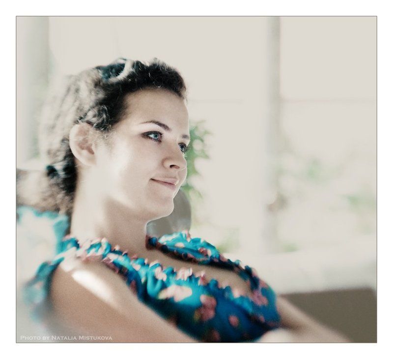 света, девушка, красота девушкаphoto preview