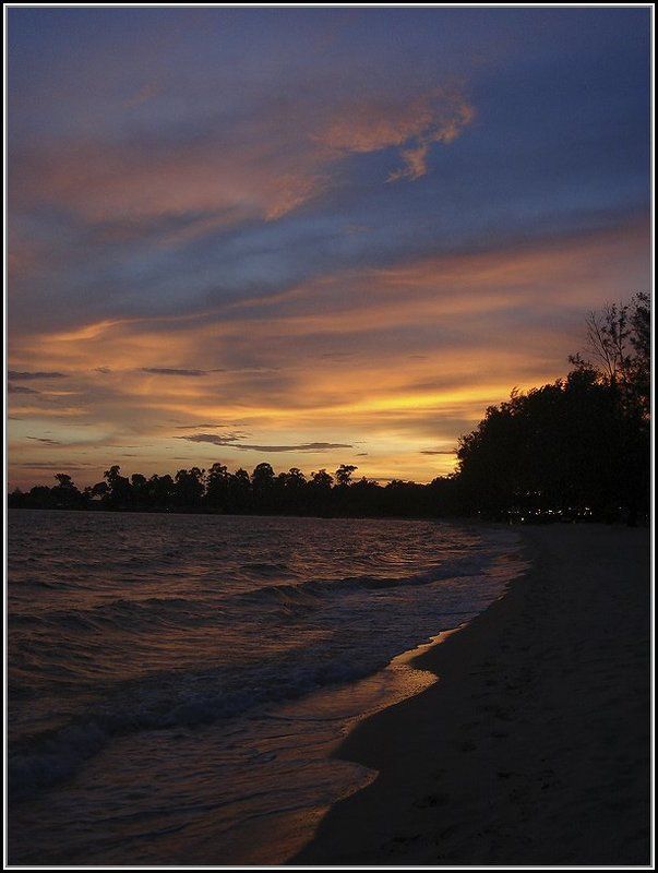 Танец волн в закатеphoto preview