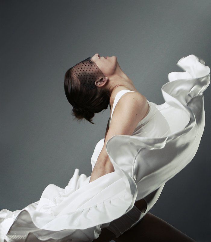 девушка, маска, одна, чувства, движение, динамика, платье, лепестки Орхидеяphoto preview