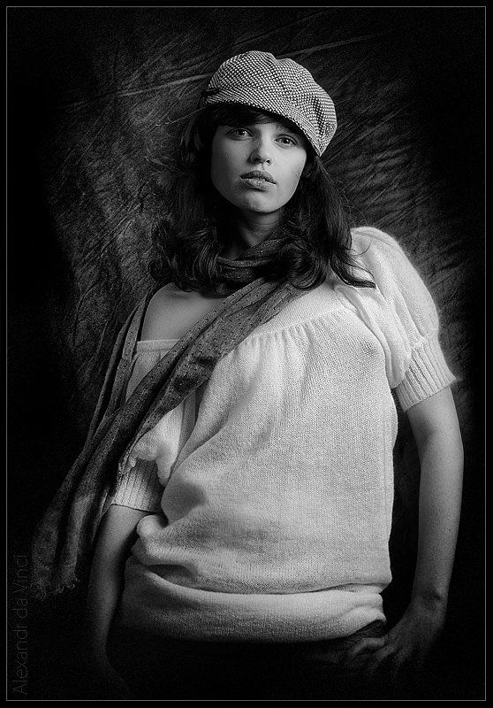 девушка, марина, обработка, портрет девушка, франция и мотороллерphoto preview