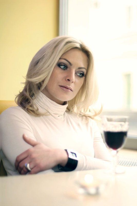 катя, кафе, девушка, ожидание photo preview