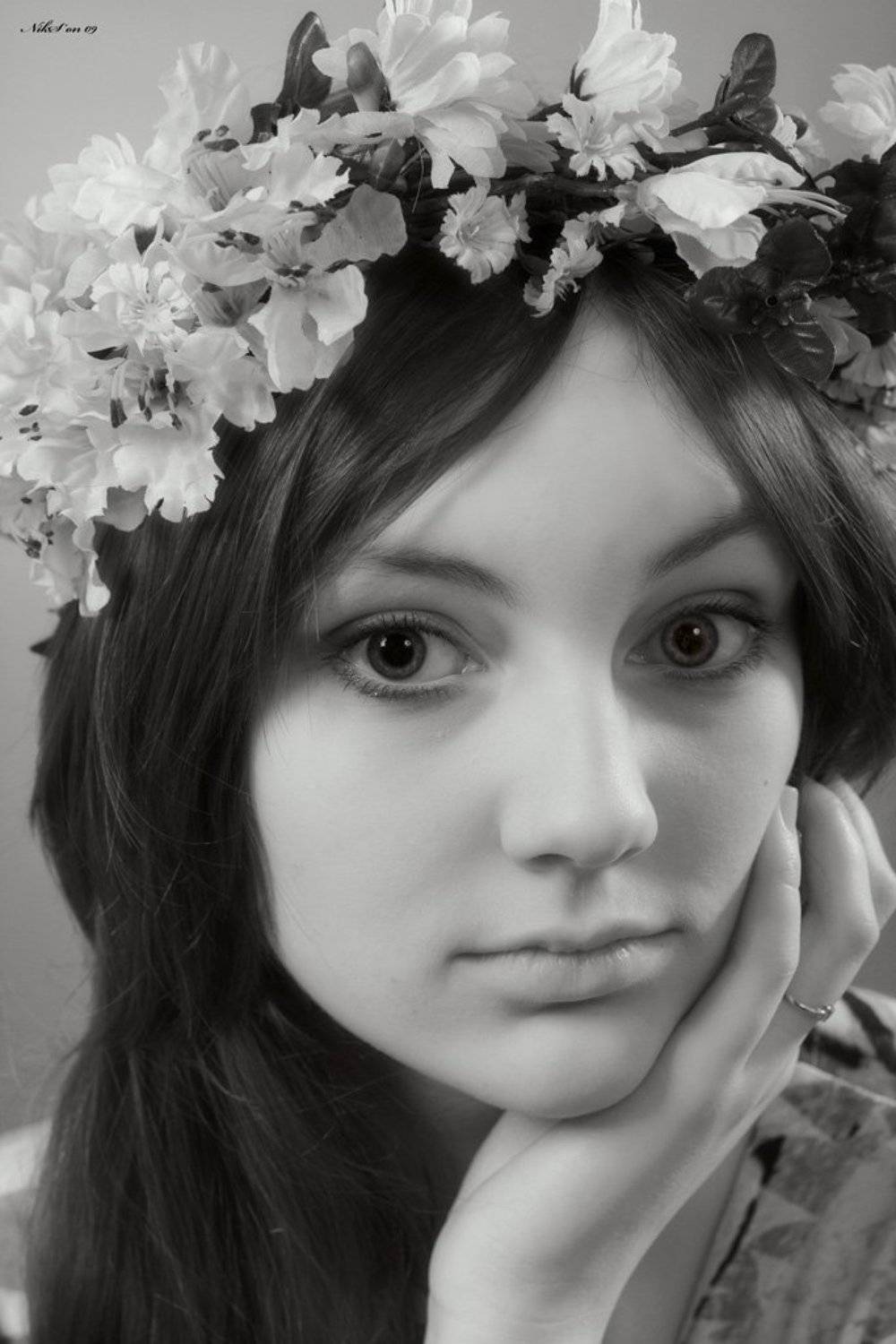 ***. Автор: Sergeev N. девушка, венок, глаза, Sergeev N.
