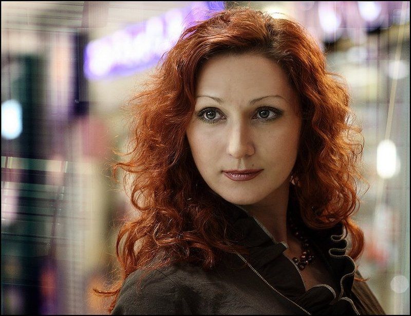 в огнях витрин...:)photo preview