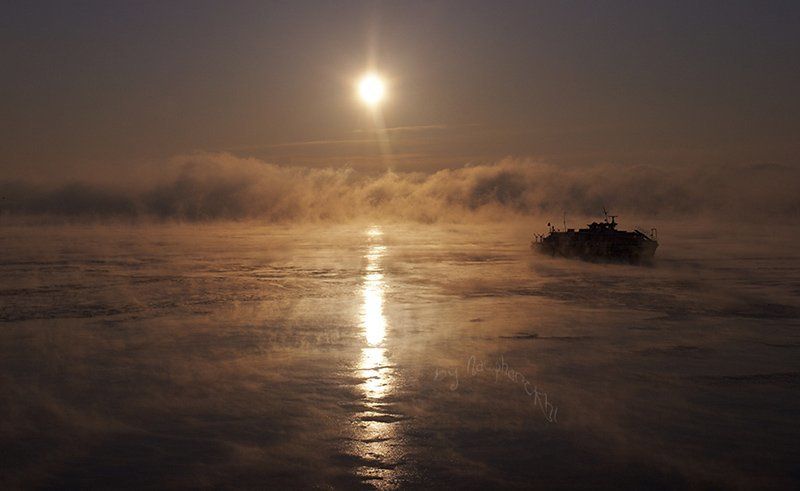 паром, волга, река, волгоград, зима, мороз Паром на Волгеphoto preview