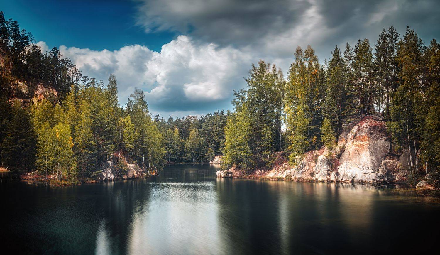 Горизонтальный  Нет людей  На улице  Фотография  Природа  Дерево  Живопись - Природа  Спокойная сцена  Вода  Небо  Красота в природе  Спокойствие  Отражение  День  Озеро  Негородская сцена  Лес  Облако - Небо  Растение  Рост, Андрей Ожерельев