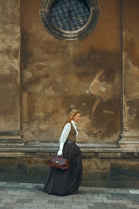 Lady Sherlockphoto preview