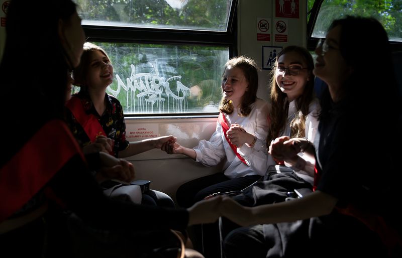 уличная фотография, стрит, ...Нас в хрущёвке двоеphoto preview