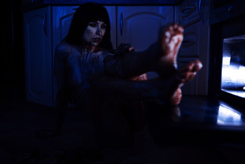 кухня, демон, demon, кровь, blood, пятка, пятки, ноги, Квентин Тарантино из серии Hungry demonphoto preview
