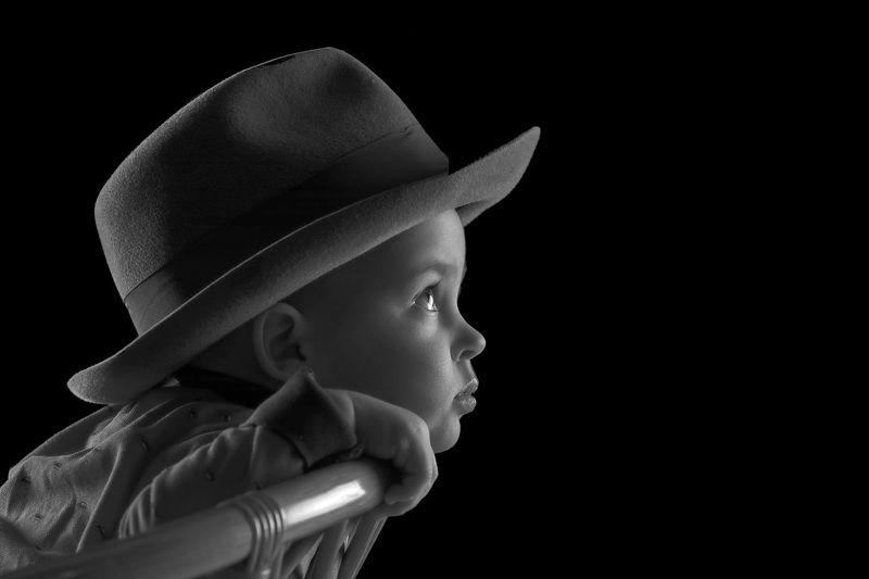 портрет, дети, чёрно-белый, студия, мальчик, шляпа В шляпе фото превью